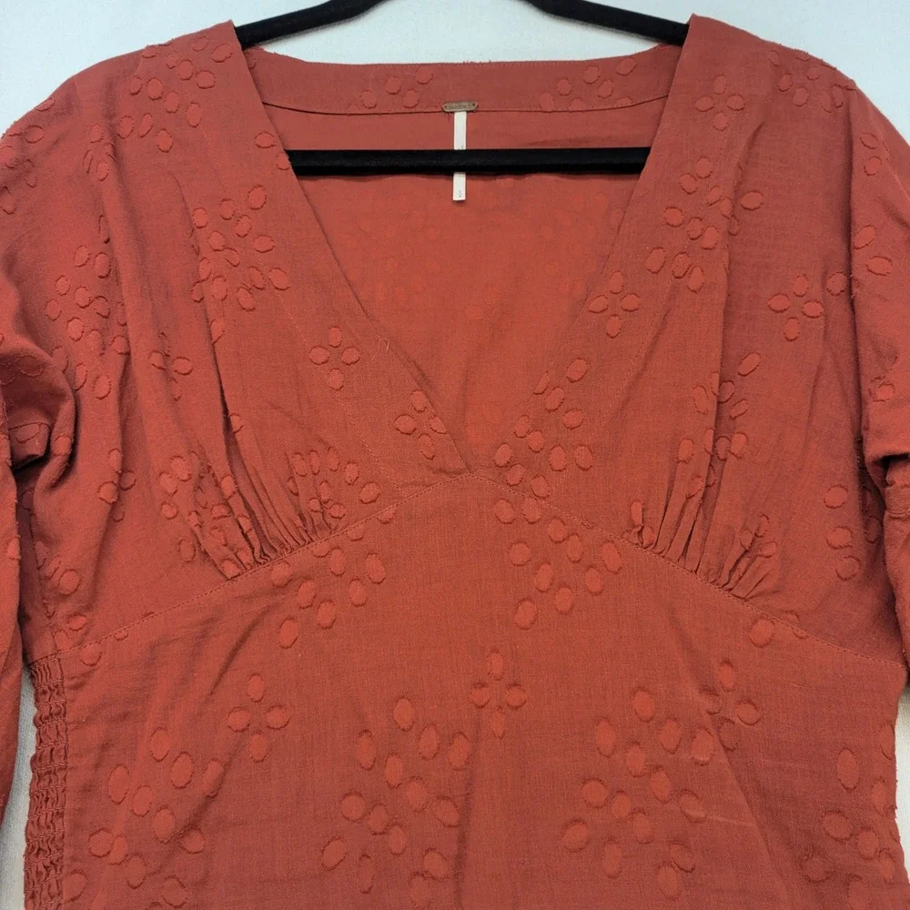 Free People Crop Top Womens Small Rust Orange Boho Dot Smocked V-Neck